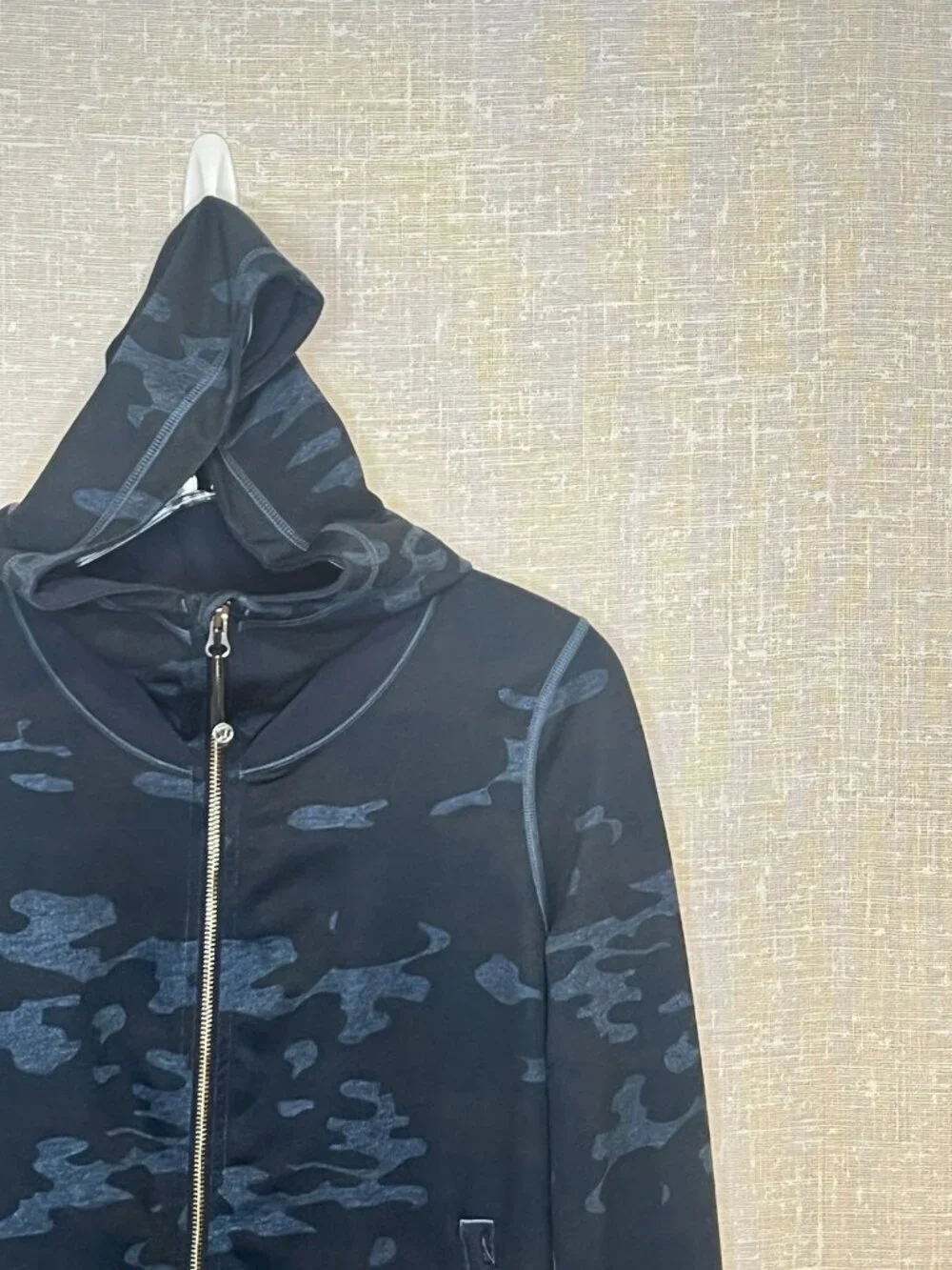 Lululemon Namaskar Hoodie Sz 8 M Blue Camo Full Zip Thumbhole Jacket